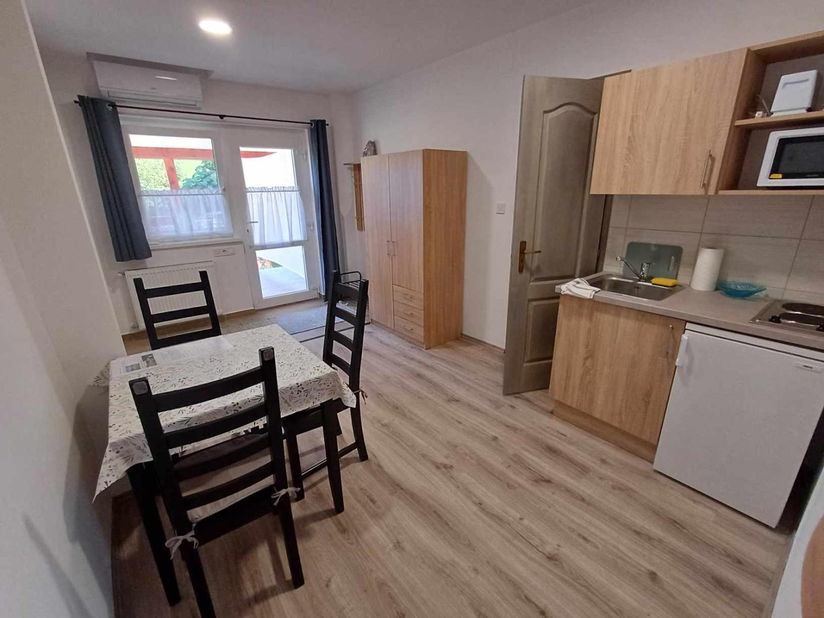 Mini Zoo Apartman 瑙吉考尼饶 外观 照片